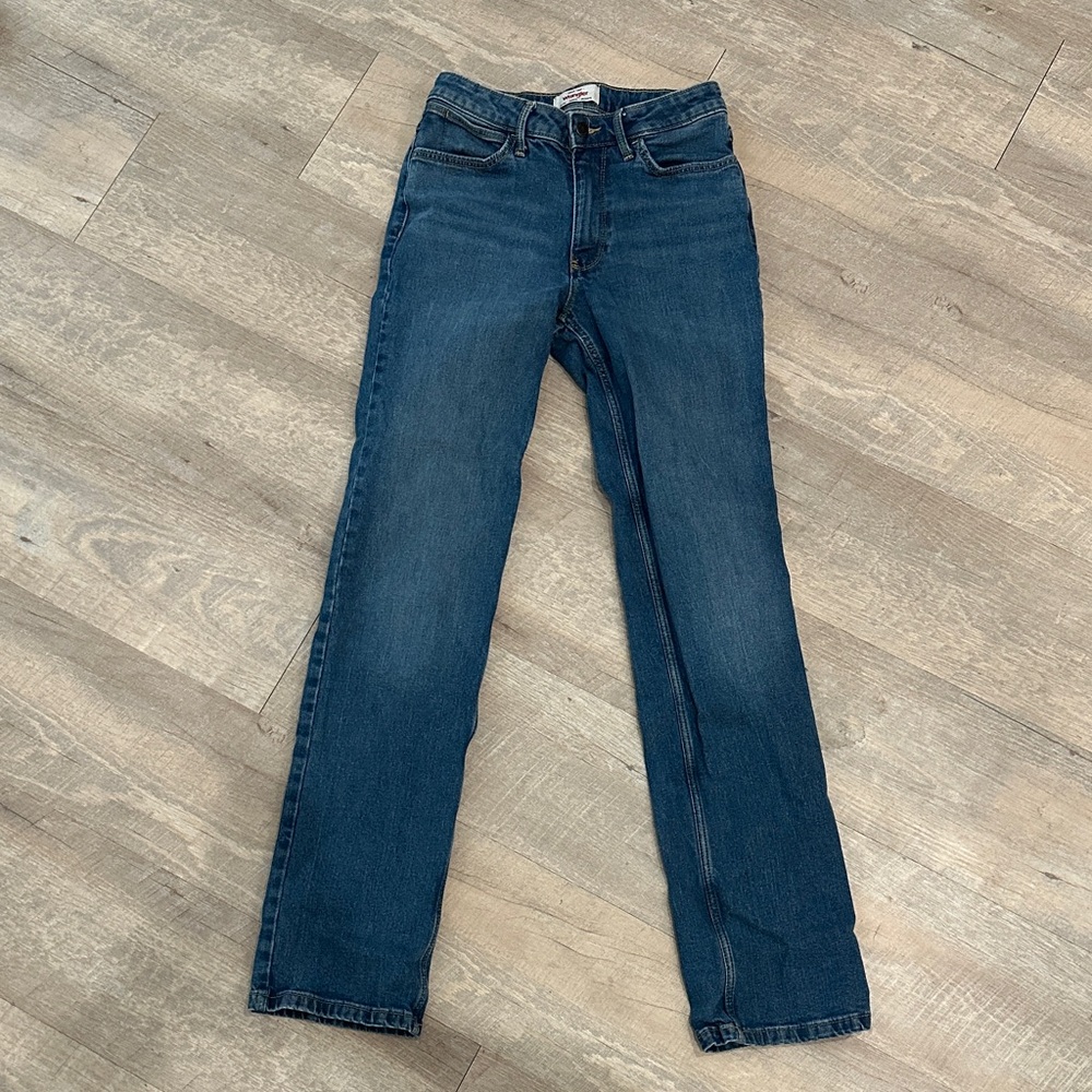Wrangler Women's High Rise True Straight Leg Jeans